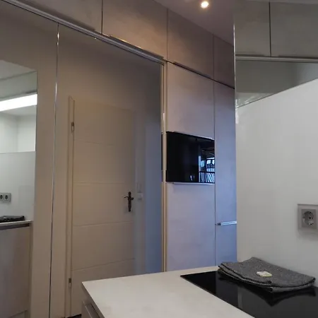 Royal - Sky - شقة